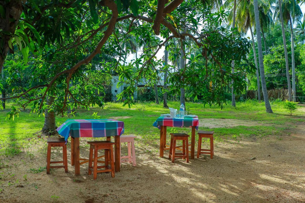Elena Garden Resort And Restaurant Trincomalee Eksteriør billede